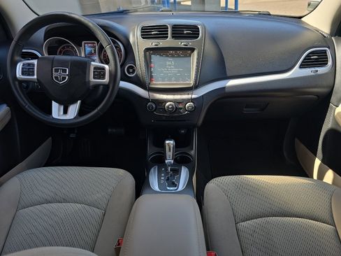 Used 2017 Dodge Journey SE w/ Flexible Seating Group image 20