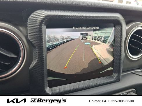 Used 2023 Jeep Wrangler Unlimited Rubicon 4xe AWD/4WD image 20