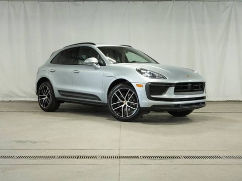 New 2026 Porsche Macan image 9