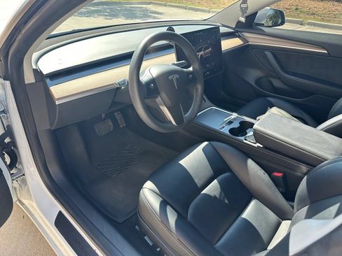 Used 2023 Tesla Model 3 Standard Range RWD image 7