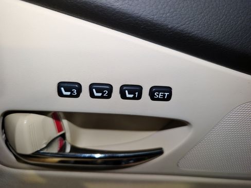 Used 2015 Lexus RX 450h AWD image 44