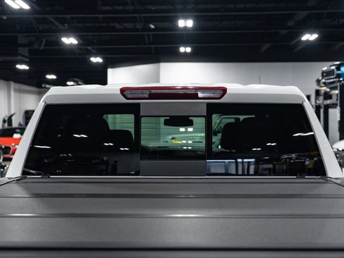 Used 2024 GMC Sierra 1500 SLT w/ SLT Convenience Package image 34