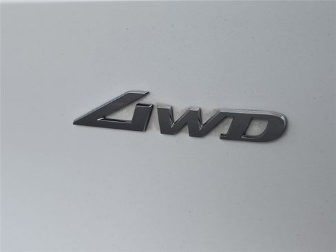 Used 2023 Genesis GV70 2.5T w/ Sport Prestige Package AWD/4WD image 5