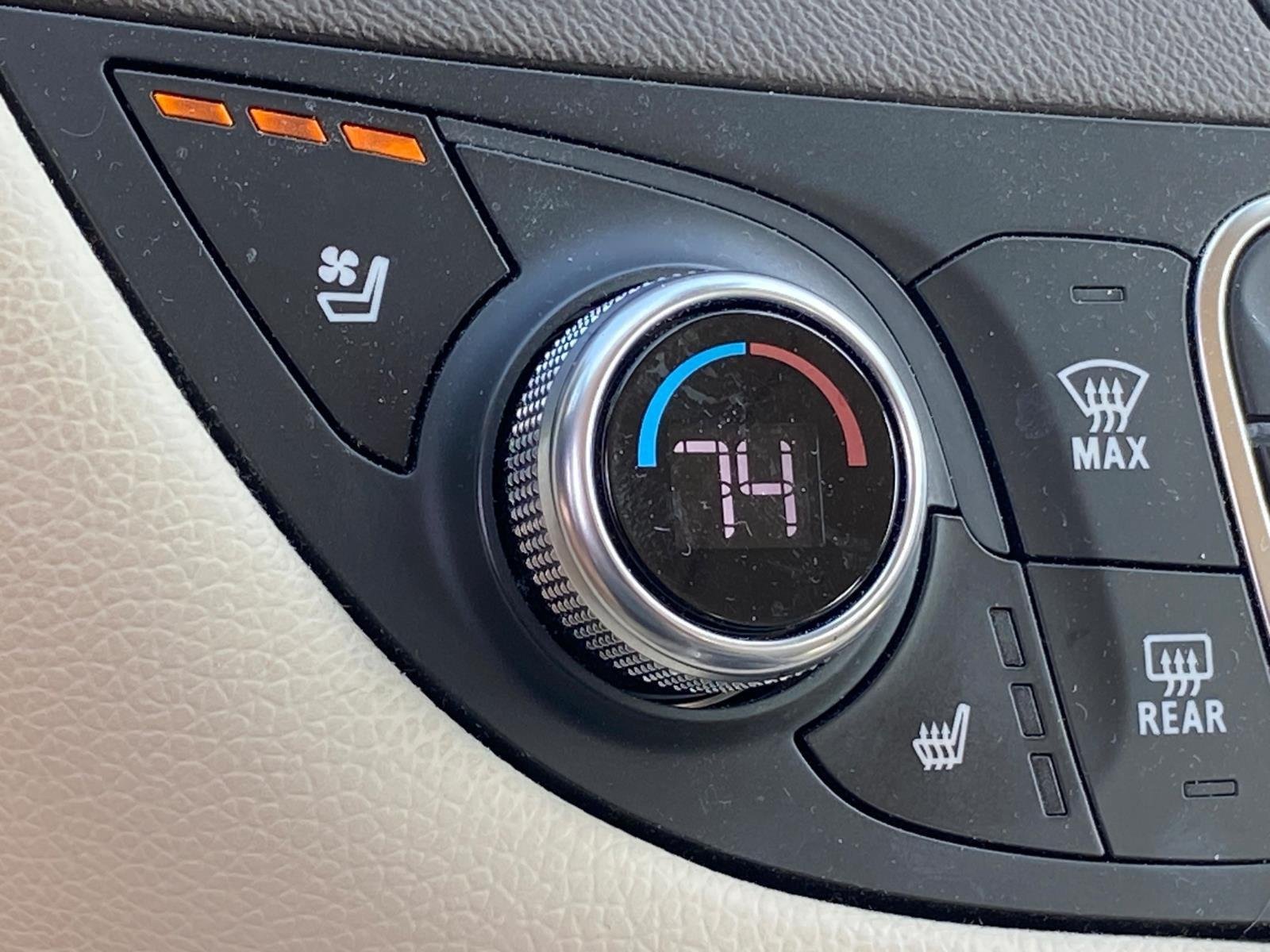 Used 2022 Chevrolet Malibu Premier FWD image 17