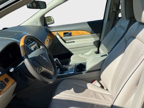 Used 2011 Lincoln MKX AWD w/ 102A Rapid Spec Order Code image 8