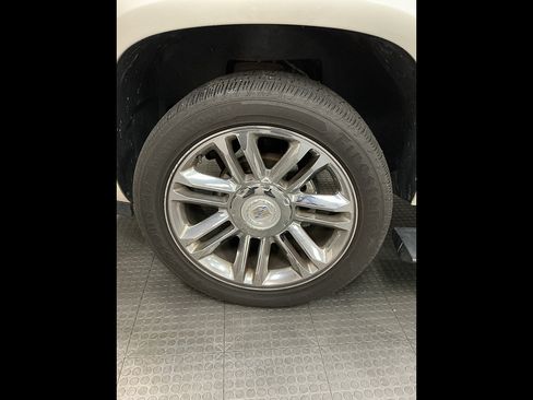 Used 2010 Cadillac Escalade Premium AWD/4WD image 42