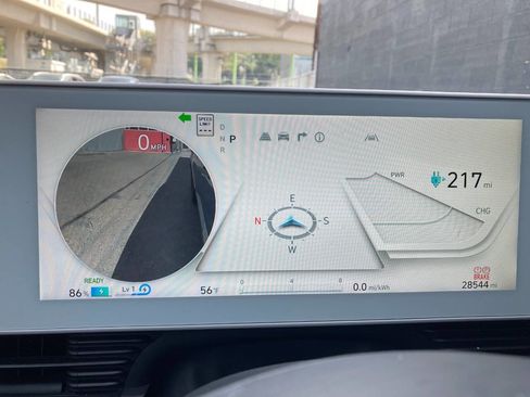 Used 2023 Hyundai Ioniq 5 Limited image 18