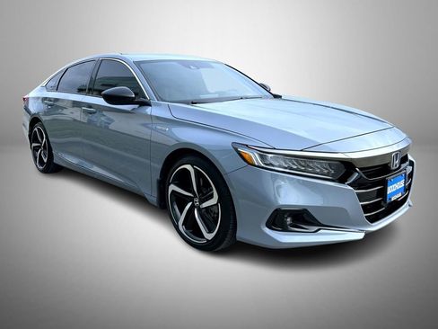 Used 2022 Honda Accord Sport image 3