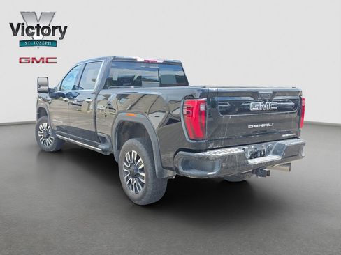 Used 2024 GMC Sierra 2500 Denali Ultimate AWD/4WD image 14