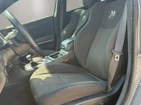 Used 2018 Dodge Charger R/T Scat Pack RWD image 15