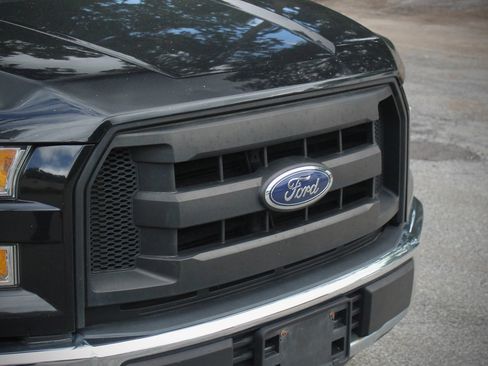 Used 2017 Ford F150 XL w/ Equipment Group 101A Mid RWD image 9