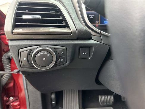 Used 2017 Ford Fusion SE w/ Fusion SE Technology Package image 17