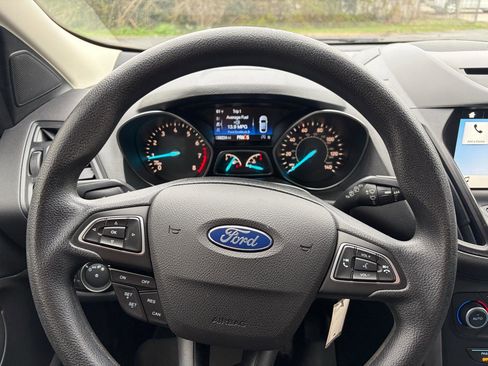 Used 2018 Ford Escape SE w/ SE Sync 3 Package image 10