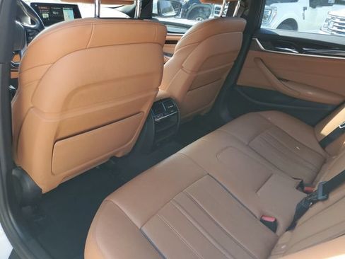 Used 2018 BMW 530e w/ Premium Package 2 RWD image 24