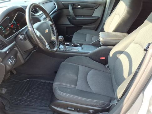 Used 2017 Chevrolet Traverse LT w/ Style and Technology Package AWD/4WD image 11