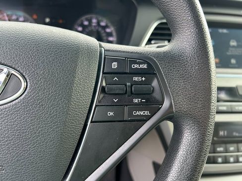 Used 2017 Hyundai Sonata SE image 16