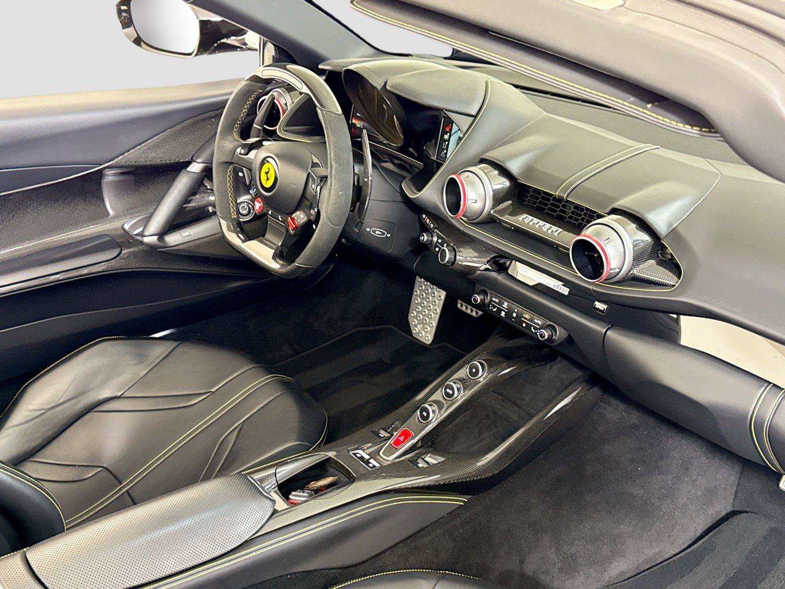 Used 2021 Ferrari 812 GTS RWD image 28