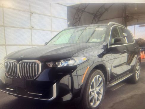 Used 2025 BMW X5 xDrive40i AWD/4WD image 23