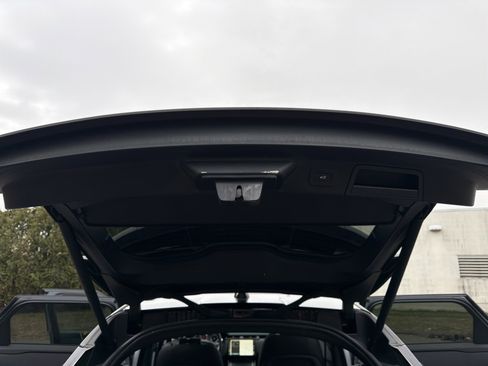 Used 2025 Land Rover Range Rover Velar Dynamic SE image 25