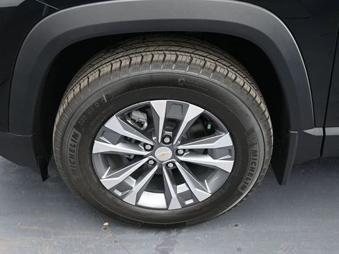 New 2026 Chevrolet Equinox LT w/ Convenience Package II AWD/4WD image 17