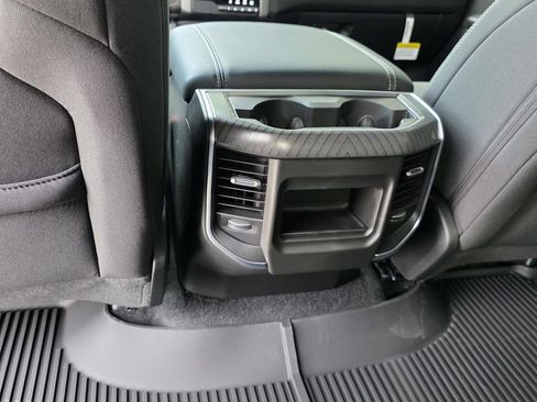 New 2026 RAM 1500 Express AWD/4WD image 10