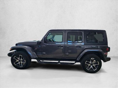 Used 2024 Jeep Wrangler Unlimited AWD/4WD image 8