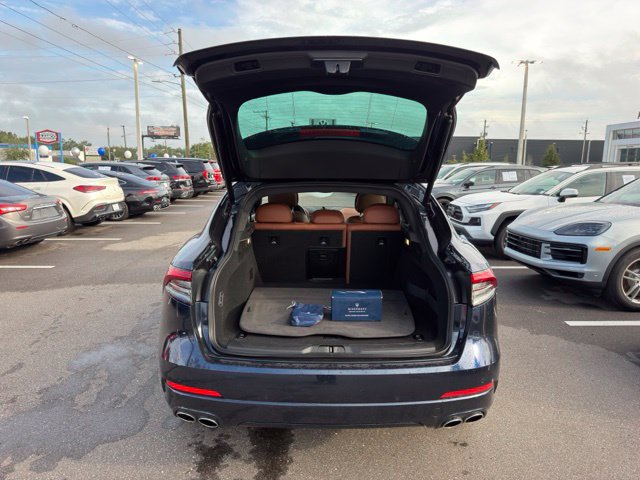 Used 2023 Maserati Levante GT AWD/4WD image 7