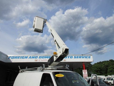 Used 2011 Ford E-350 and Econoline 350 Super Duty w/ PWR Group RWD image 30