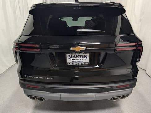 New 2027 Chevrolet Traverse LT w/ Driver Confidence Package AWD/4WD image 4