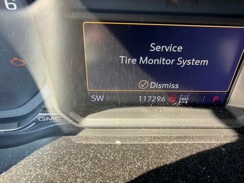 Used 2019 GMC Sierra 1500 AT4 w/ AT4 Premium Package AWD/4WD image 12