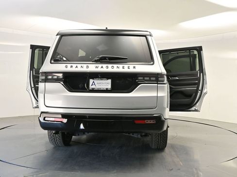 Used 2024 Jeep Grand Wagoneer Series II w/ Quick Order Packagew 28T image 40