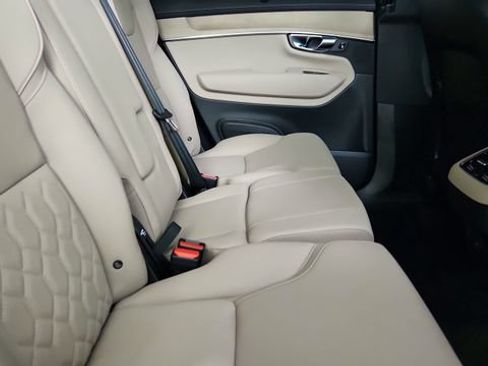 Used 2027 Volvo XC90 B6 Plus AWD/4WD image 36