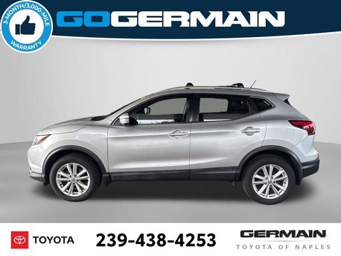 Used 2017 Nissan Rogue Sport SV w/ SV Premium Package FWD image 2