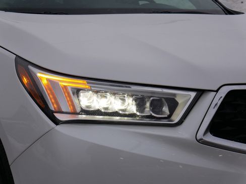Used 2020 Acura MDX SH-AWD w/ Technology Package image 16