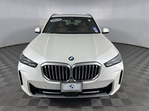 Certified 2024 BMW X5 xDrive40i w/ Premium Package AWD/4WD image 2