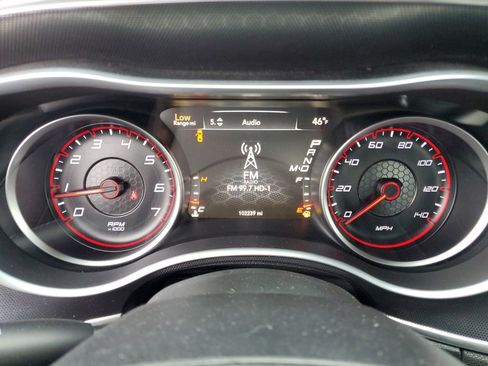 Used 2015 Dodge Charger SXT RWD image 14
