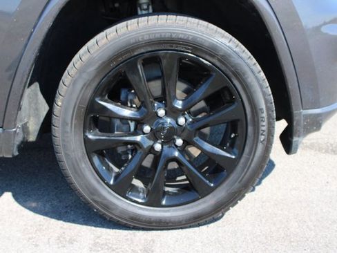 Used 2018 Jeep Grand Cherokee Altitude image 34