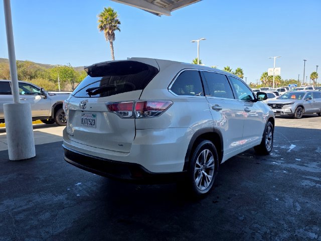Used 2016 Toyota Highlander Plus FWD image 8