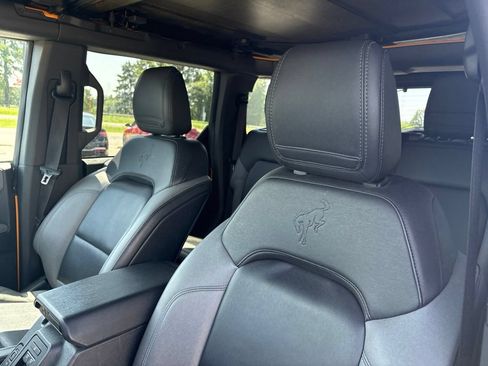 Used 2022 Ford Bronco Black Diamond AWD/4WD image 3