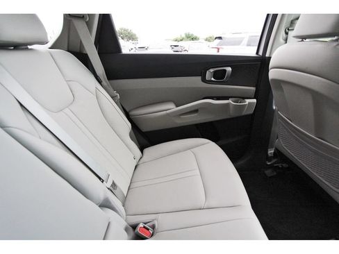 Used 2026 Kia Sorento S w/ S Panoramic Sunroof Package FWD image 12