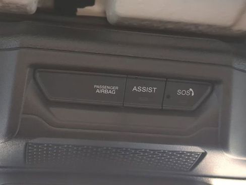 Certified 2024 Jeep Wrangler Unlimited Sahara w/ Technology Group image 23