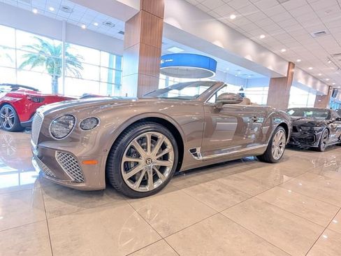 Used 2020 Bentley Continental GT image 1