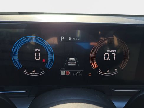Used 2025 Hyundai Kona SEL AWD/4WD image 13