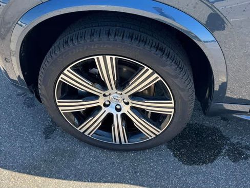 Used 2025 Volvo XC90 B6 Ultra AWD/4WD image 13
