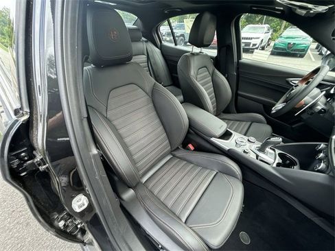 New 2025 Alfa Romeo Giulia AWD w/ Driving Assist Package image 15