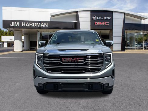 Used 2023 GMC Sierra 1500 SLT w/ SLT Premium Plus Package AWD/4WD image 2