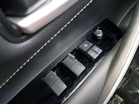 Used 2019 Toyota Corolla XSE image 25