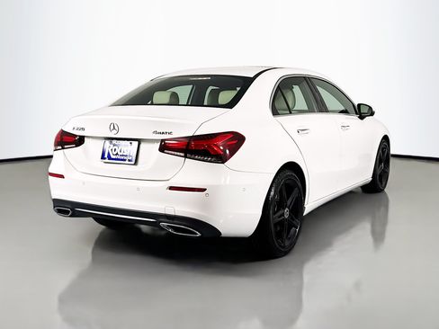 Used 2022 Mercedes-Benz A 220 4MATIC image 5