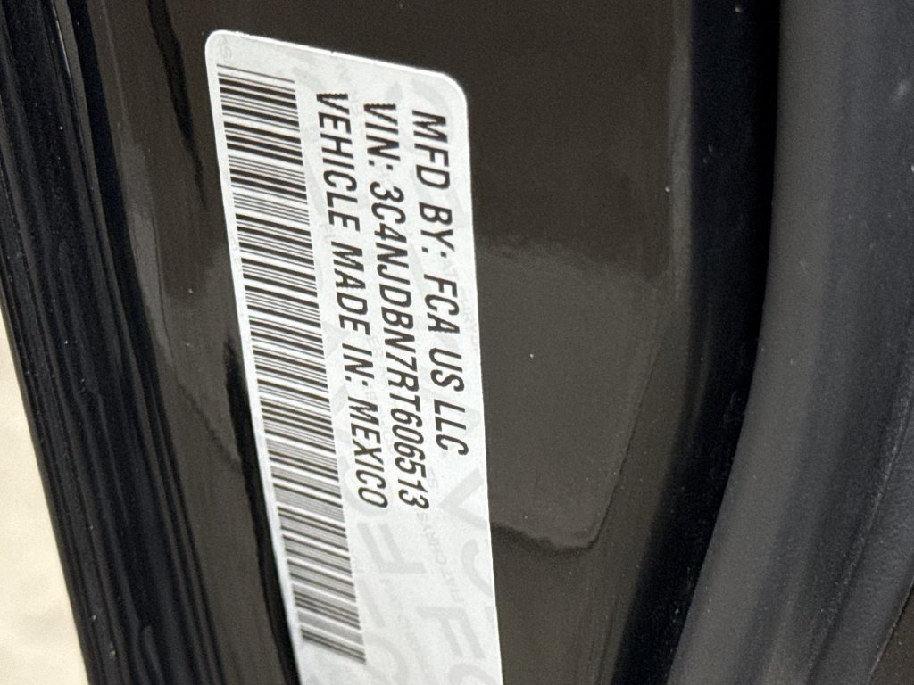 Used 2024 Jeep Compass Latitude AWD/4WD image 27
