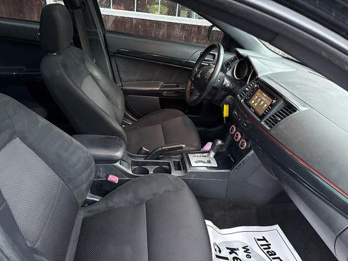 Used 2017 Mitsubishi Lancer LE image 9